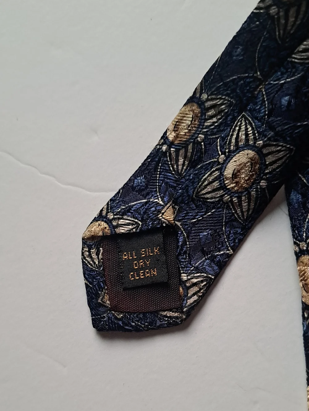 graham & Lodawood London ENGLAND Men's Navy Geometric Silk Tie with Gold